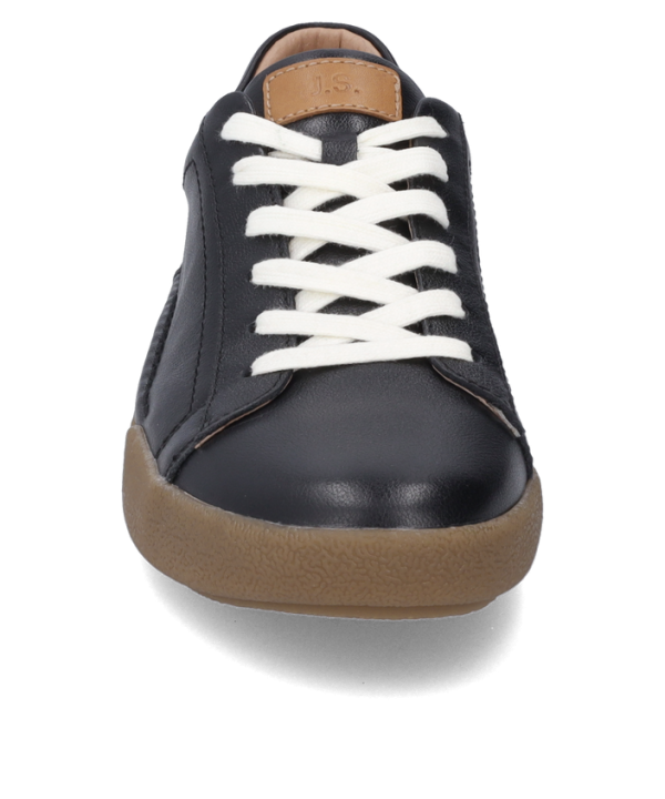 Claire 01 - Image 5